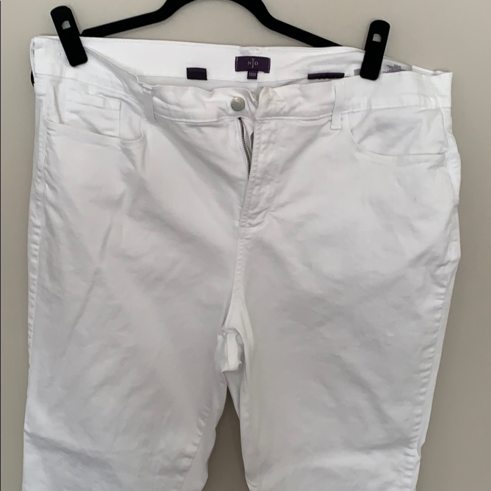 NYDJ white crop jeans  18W